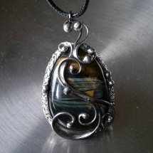 Náhrdelník Darcy  (sokolí oko)