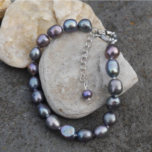 Tmavé mořské perly 8 mm, uzlíkovaný náramek