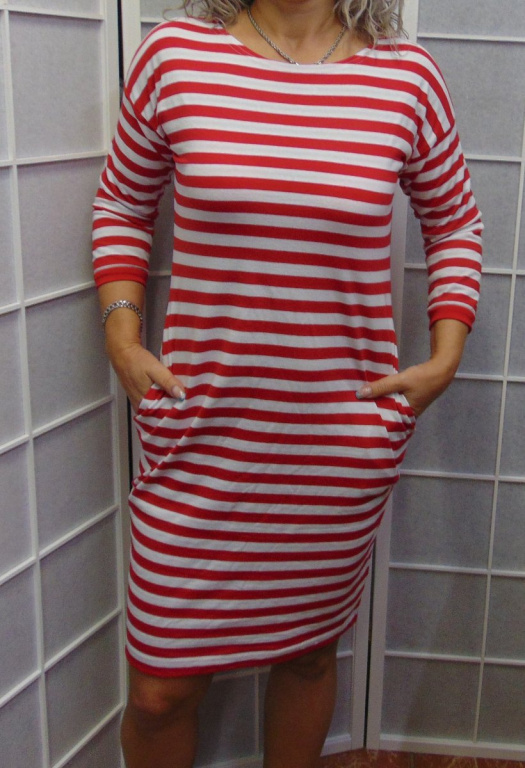 Šaty s kapsami - červeno-bílé pruhy S - XXXL
