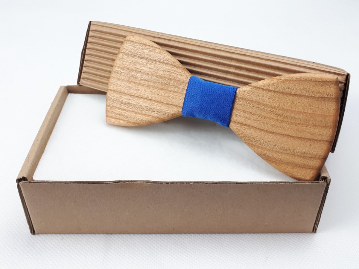 Dřevěný motýlek dub - modrý