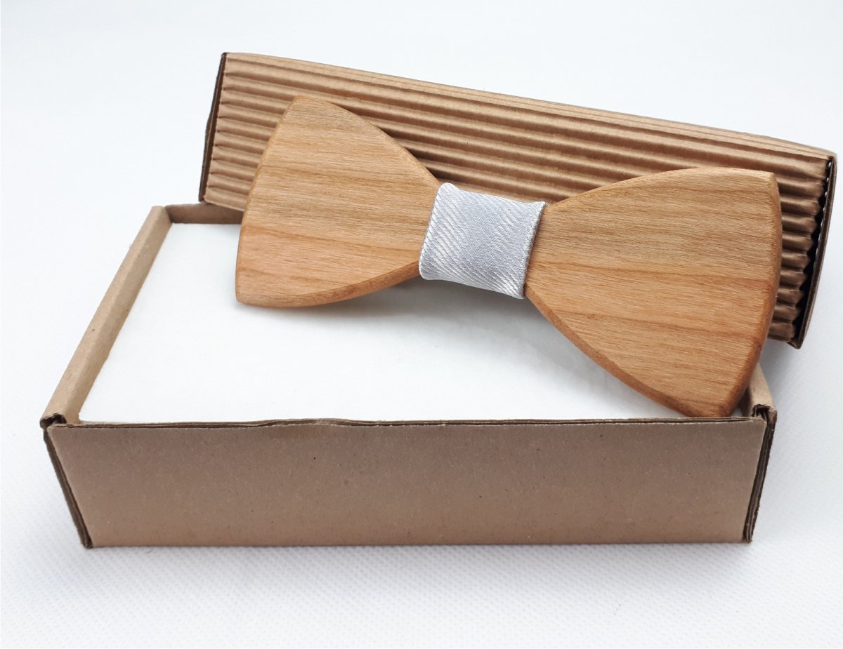 Dřevěný motýlek dub - stříbrný