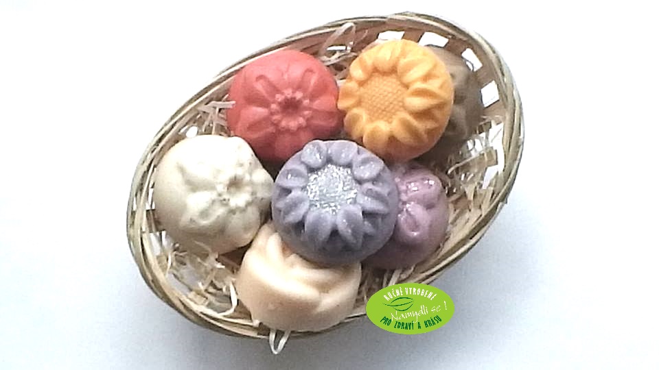 Dárkové balení - KOŠÍČEK PLNÝ KYTIČEK  / SMĚS VŮNÍ