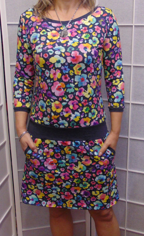 Šaty květy, velikost M %SLEVA% 