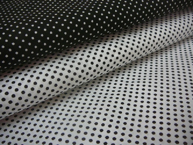 Bavlněná látka JI - metráž - černý puntíček 2mm na  bílé  - š. 150 cm