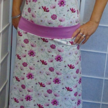 Dlouhé šaty - fialový kvítek (bavlna)