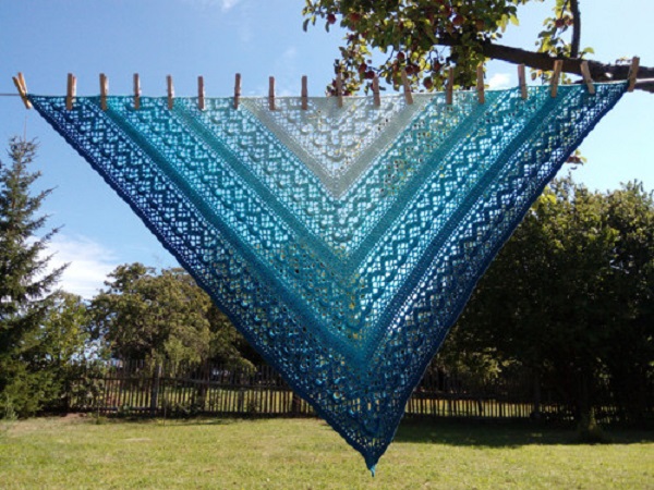 Háčkovaný šátek 