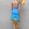 Barevné šatičky pro Barbie