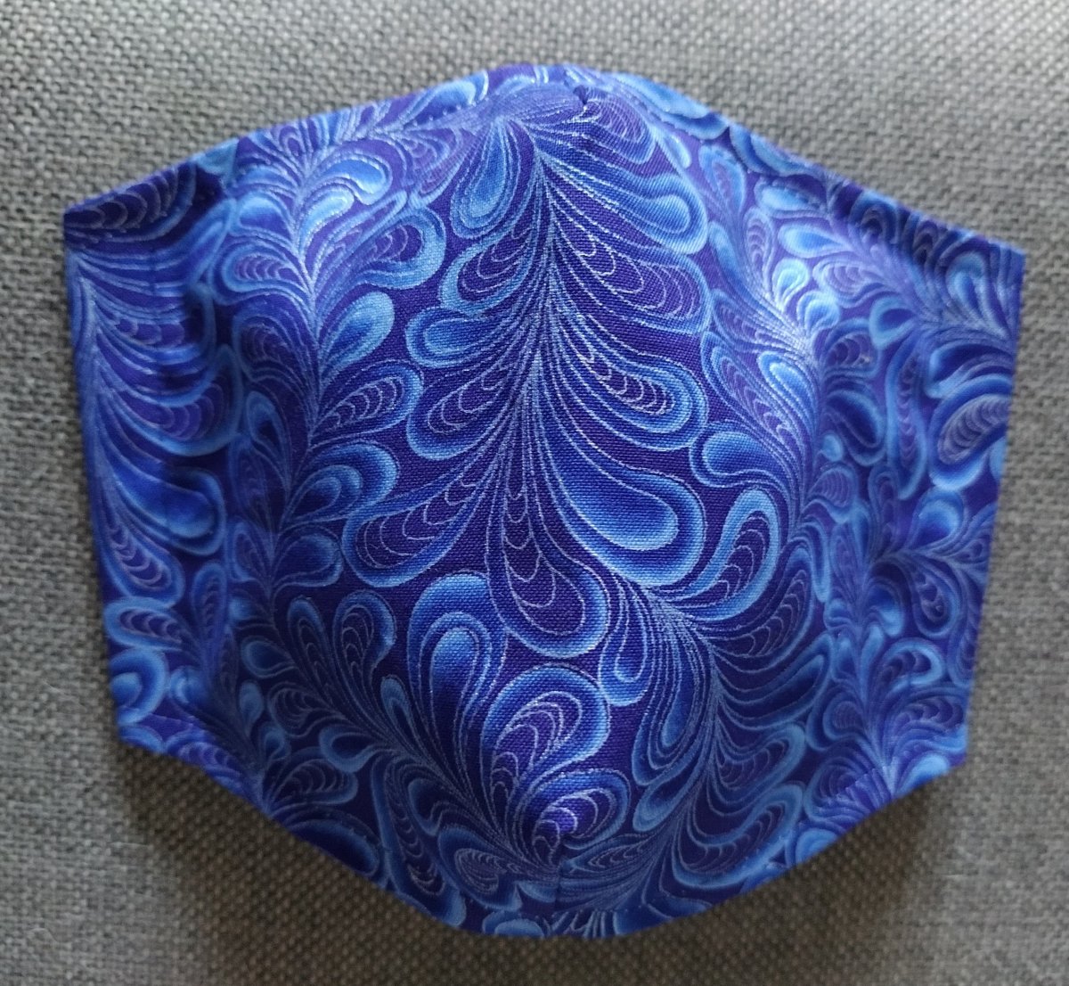 Rouška Designová Pštrosí pera I. Stříbrotisk