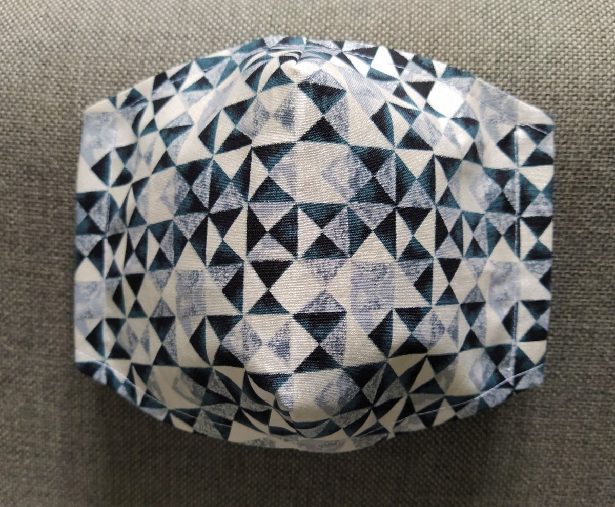 Rouška Designová Černobílá I. s perletí