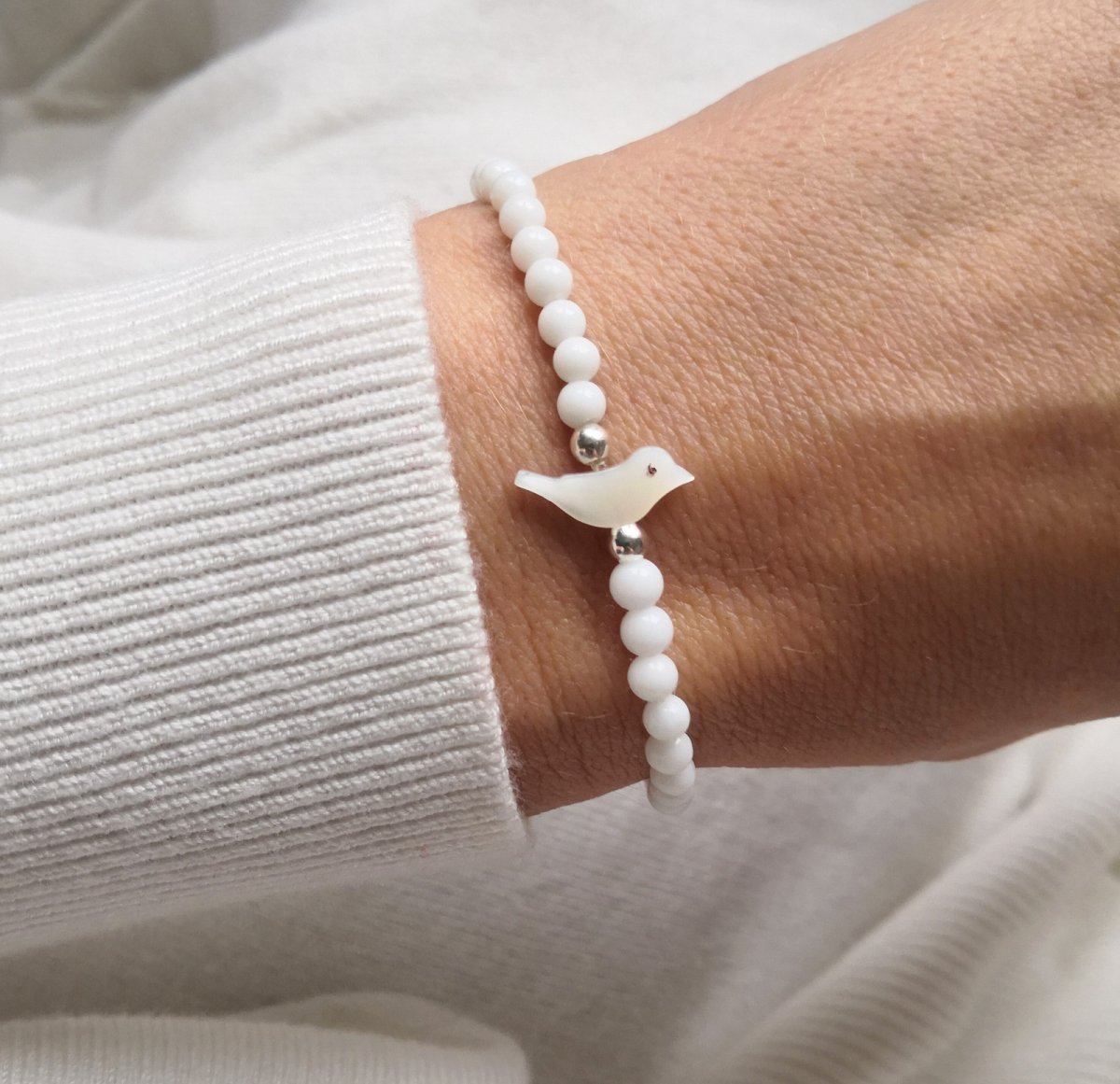 Náramek*ptáček z perleti*sněžný jadeit*Ag