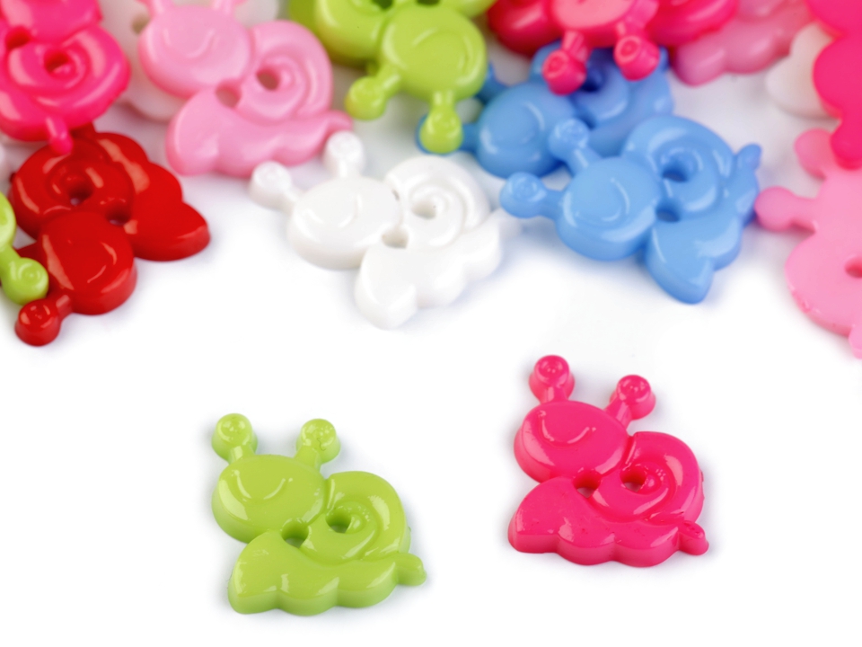 Plastové knoflíky - 2 kusy.