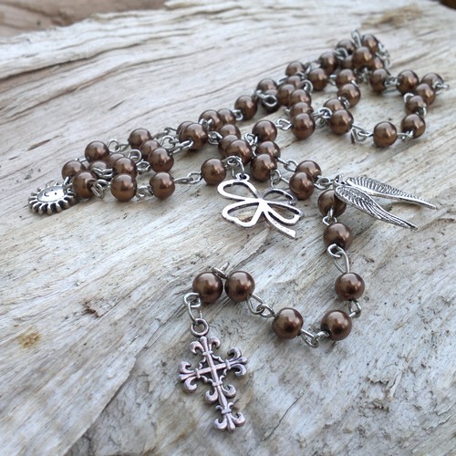 Andělský růženec hnědý