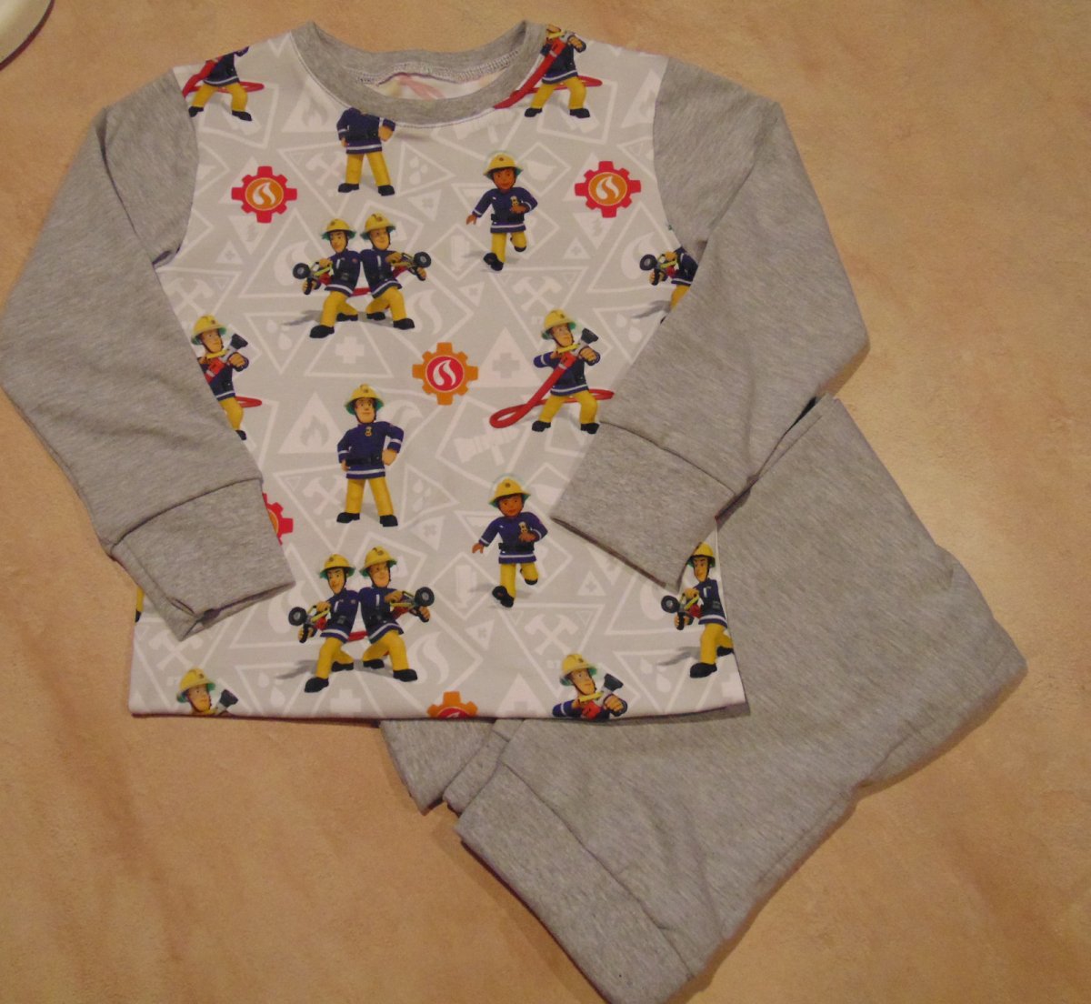 Dětské pyžamo - hasiči (bavlna)