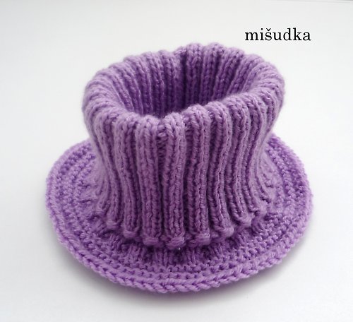 fialový nákrčník