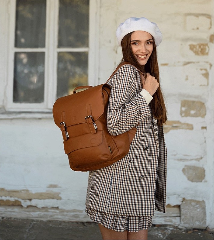 Kožený batoh hnědo-rezavý (původní cena 3450,-)