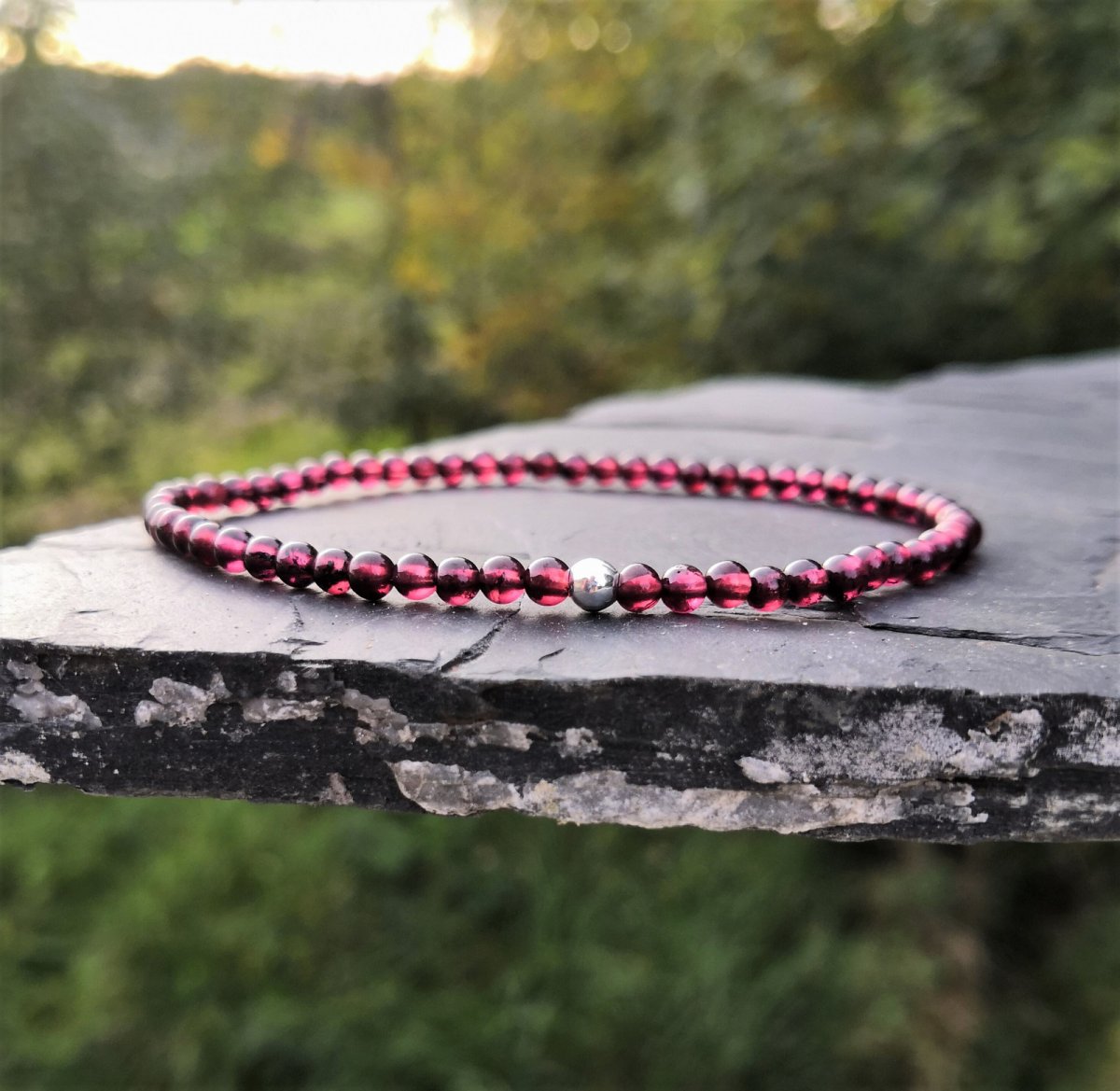 Náramek*granát rhodolit*Ag*0,3 cm