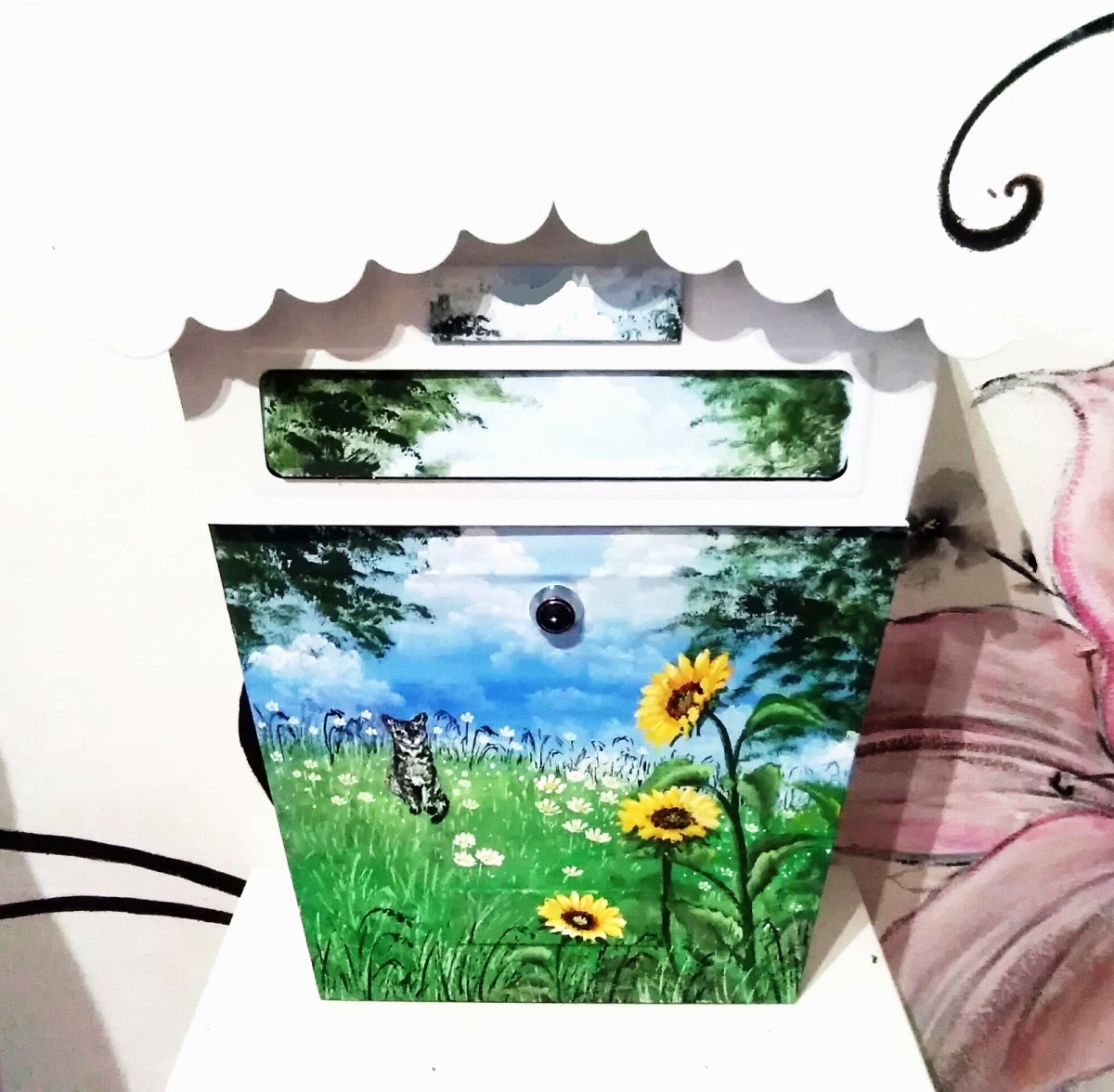 Ručně malovaná poštovní schránka 