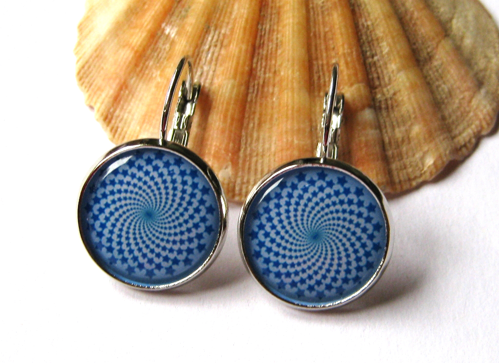 Hvězdy nebesky modré.