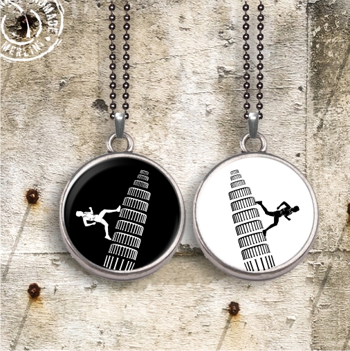 Zákonitost nejen pohybu - oboustranný přívěsek