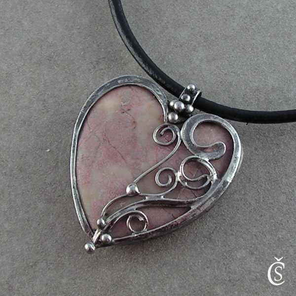 Doteky srdce - růžový Mramor