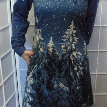 Mikinové šaty s kapucí - zasněžený les S - XXXL
