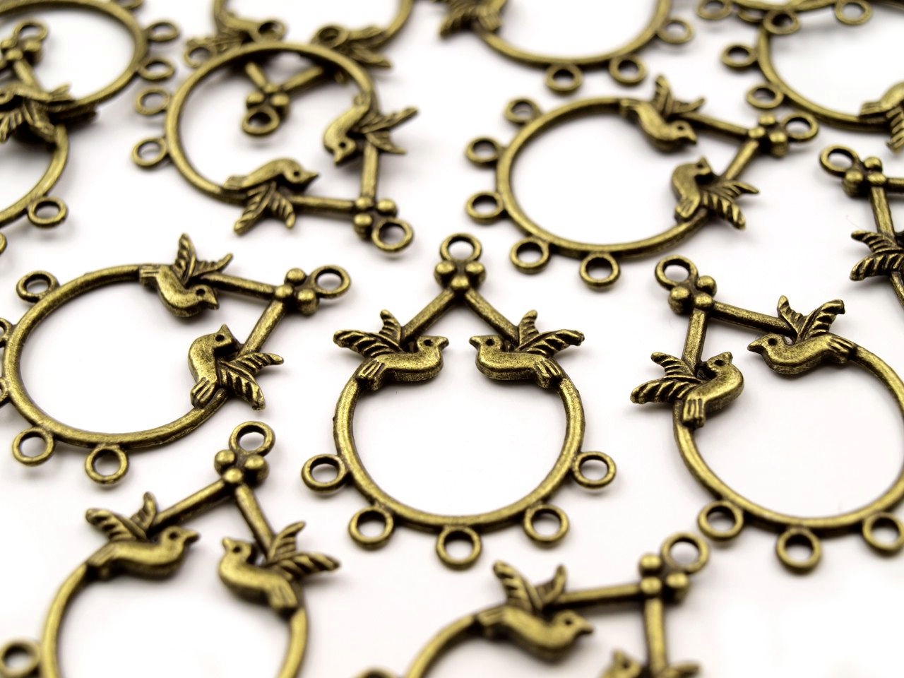 Ramínko s hrdličkami 26x36mm -2 ks - staromosazné