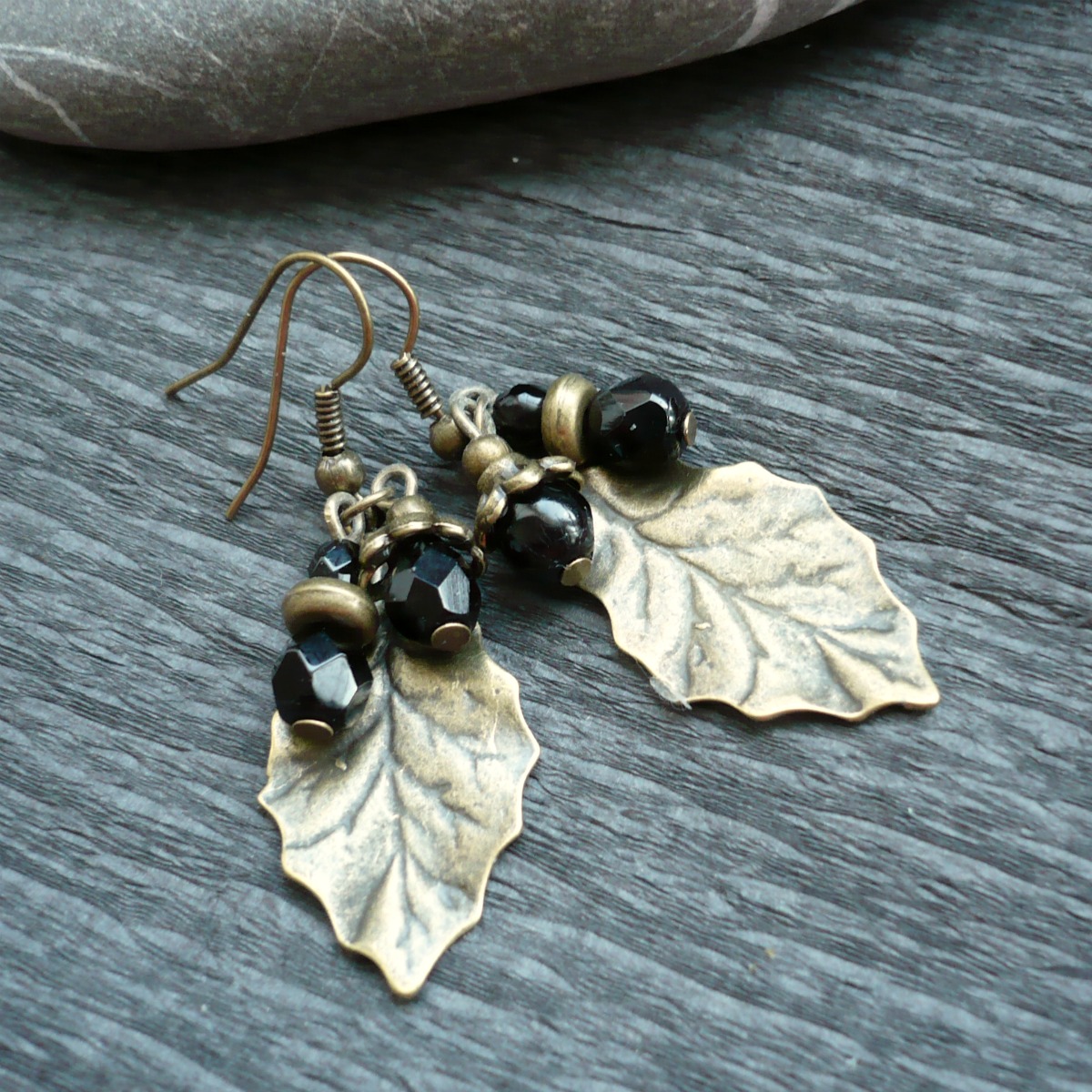 Náušnice s černými ohňovkami