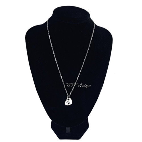 Náhrdelník z chirurgické oceli s psí tlapkou