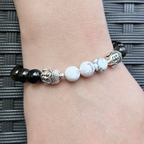 Minerální náramek (Onyx a Howlit) 17 cm