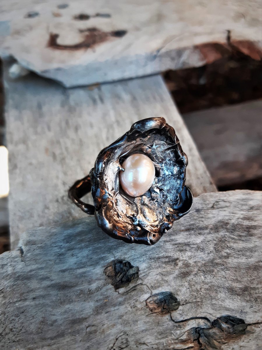 "Prsten bohyně Isis"