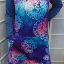 Mikinové šaty s kapucí - modro-fialové mandaly S - XXXL