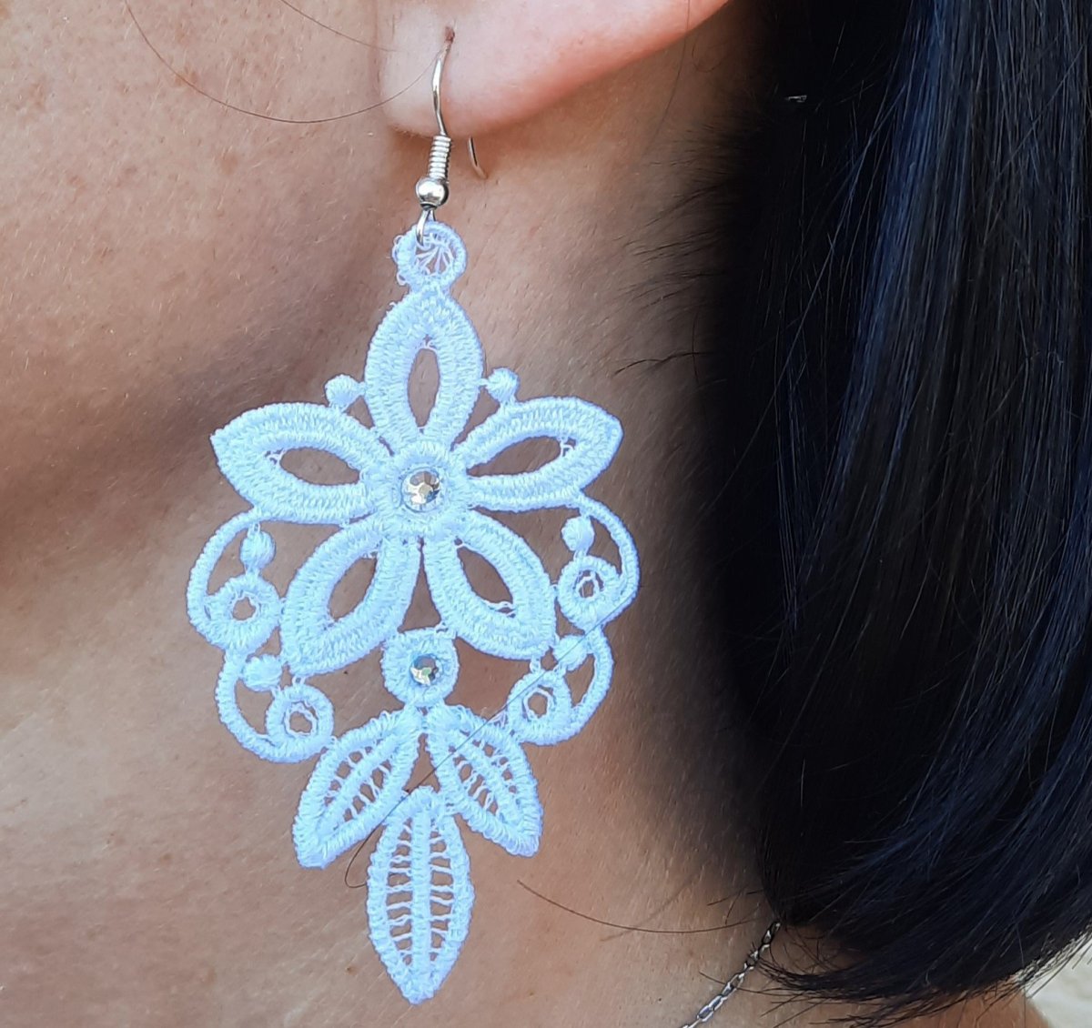 Dámske Vyšívané Krajkové Náušnice Diva Bílé