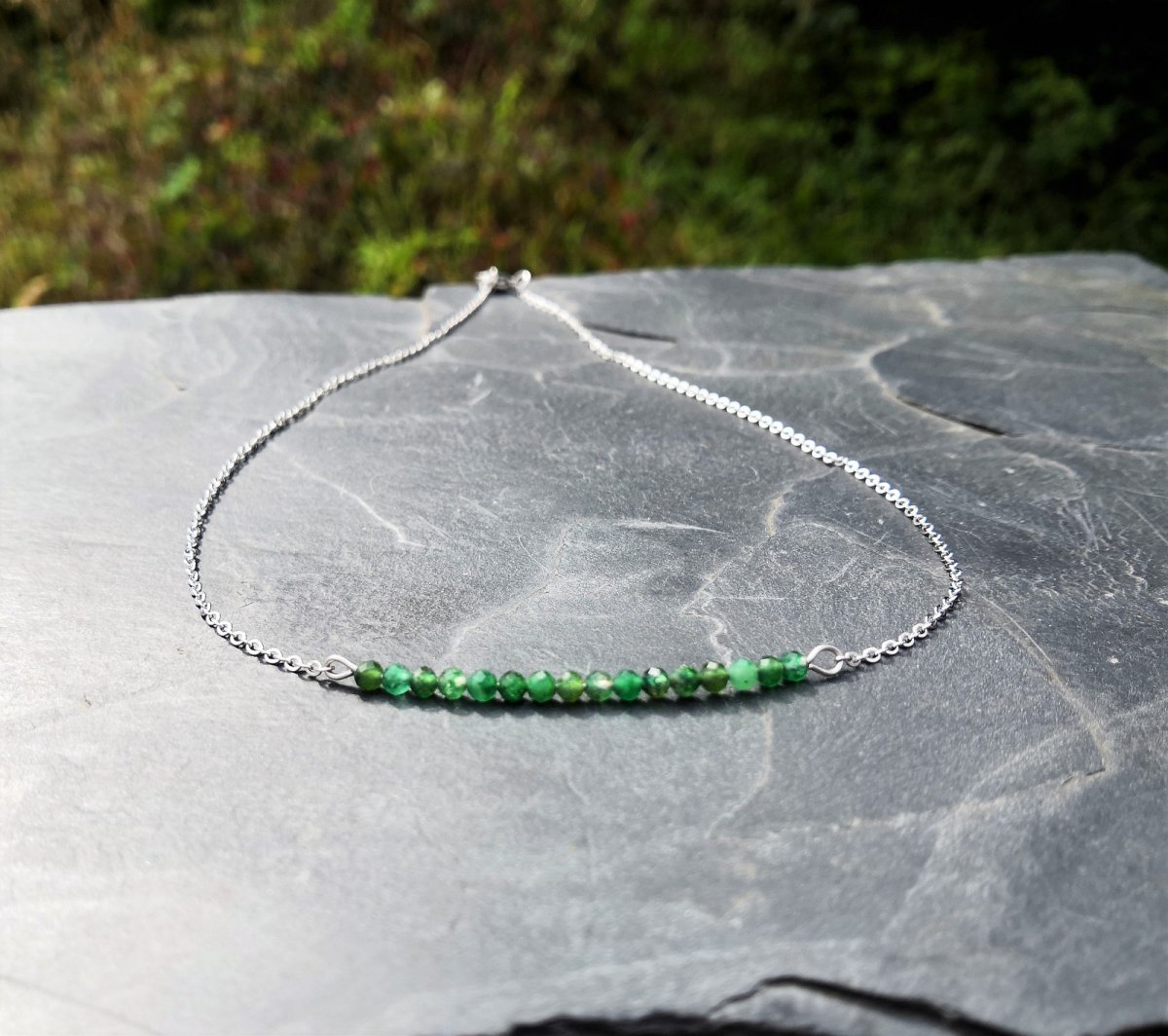 Náhrdelník proti závislostem*fuchsit*muskovit*broušený