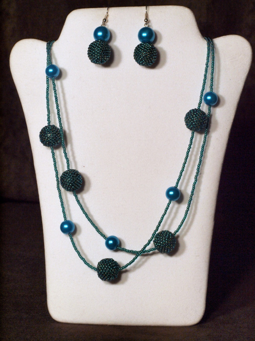 Modré kuličky-náhrdelník s naušnicemi