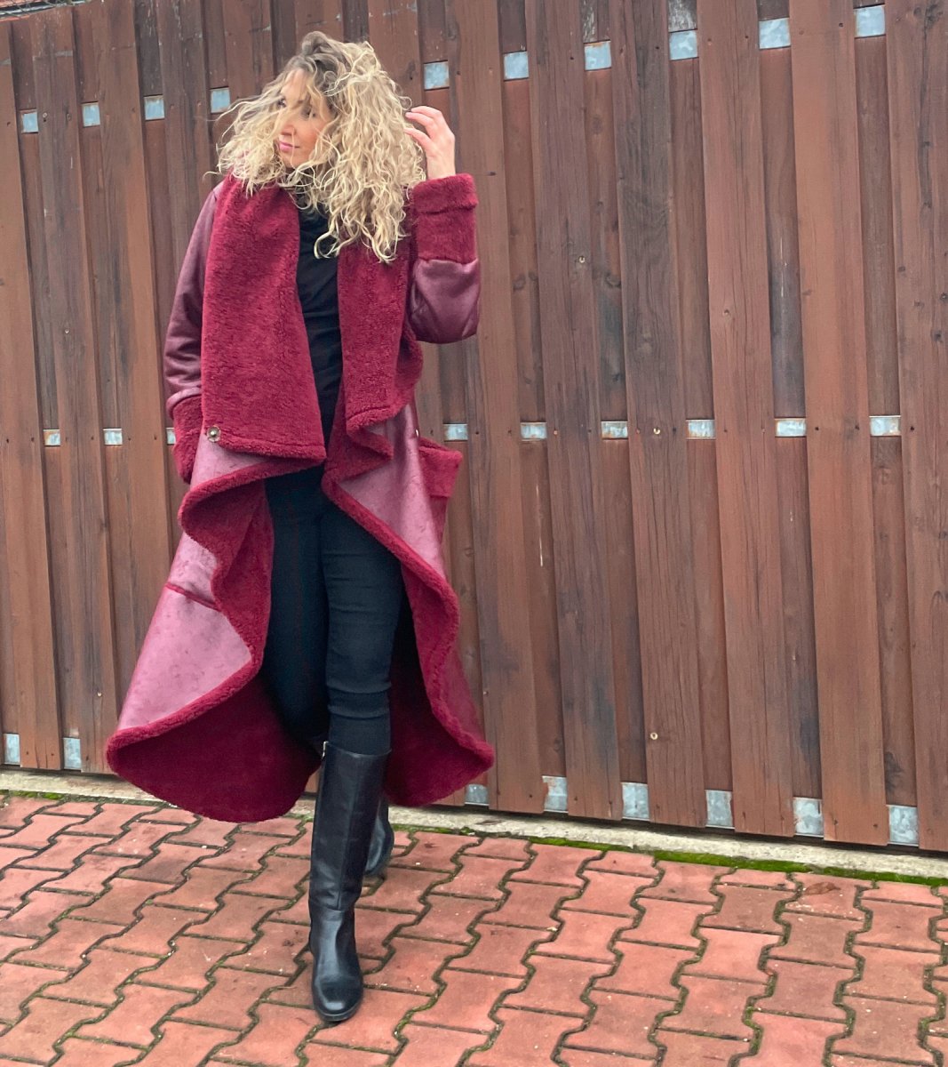 Vínový dlouhý kabát