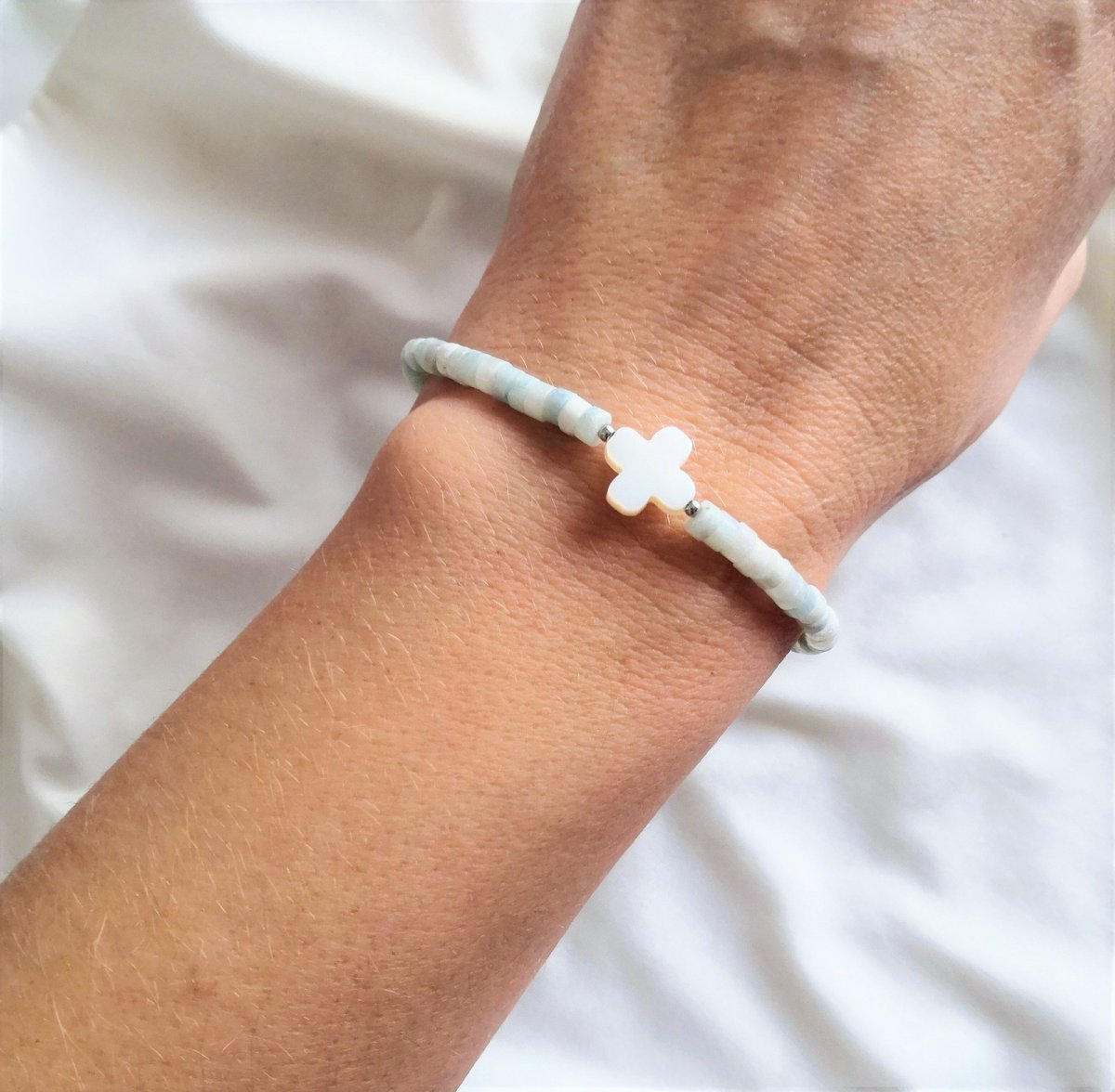 Náramek*akvamarín*heishi*čtyřlístek*perleť*stříbro