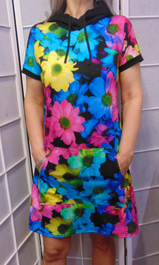 Šaty s kapucí - barevné květy (bavlna)