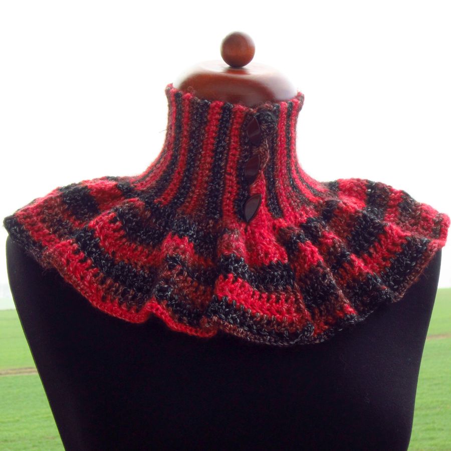 Lehoučký nákrčník