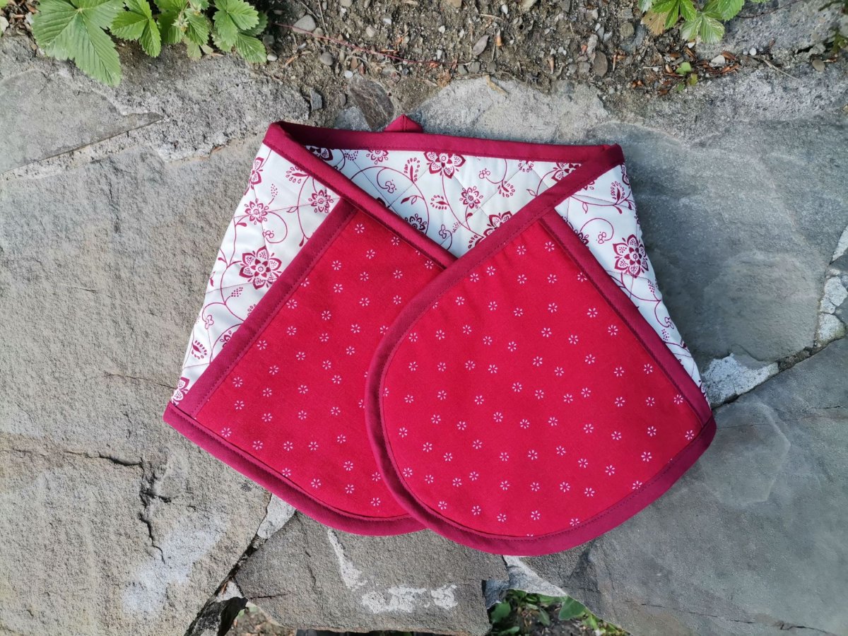 Kchyňská dvojchňapka červenobílá 3