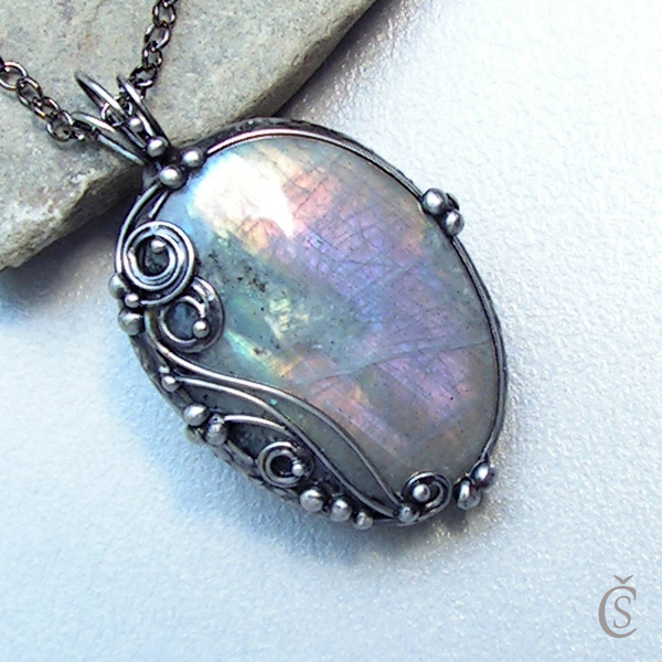 Utajená duha - Labradorit