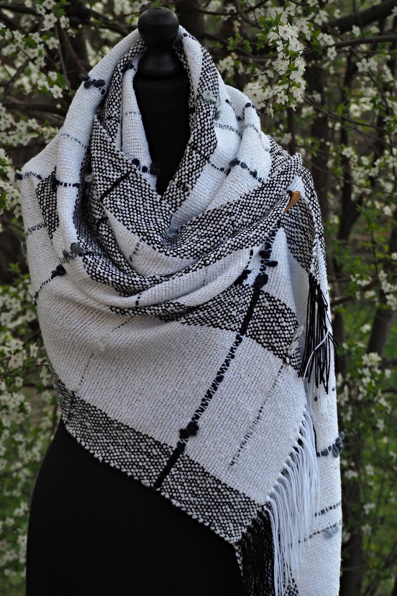 RUČNĚ TKANÁ ŠÁLA - PLÉD - ERIKA