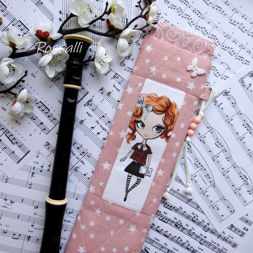 Dívka ... pouzdro na flétnu