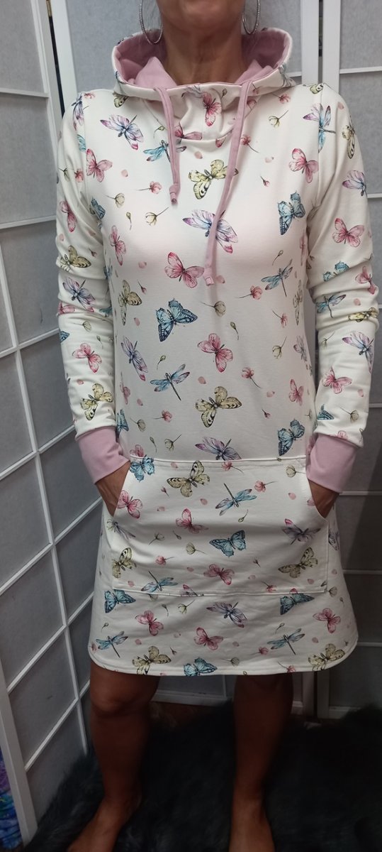 Mikinové šaty s kapucí -  motýlci (teplákovina)