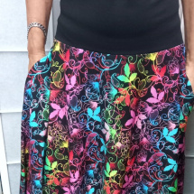 Dlouhá půlkolová sukně s vysokým pasem - barevné lístky (bavlna)