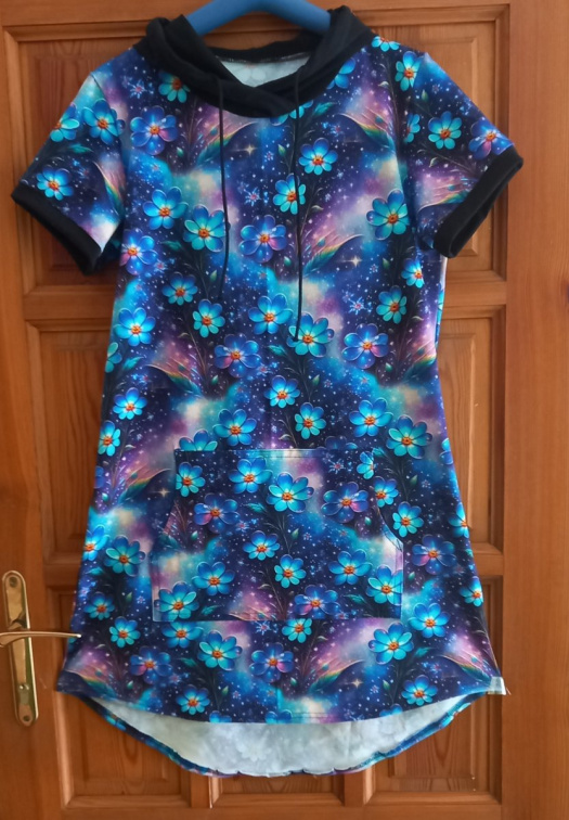 Šaty s kapucí - tyrkys květy (bavlna)