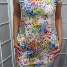 Šaty s kapsami - barevné keře (bavlna)