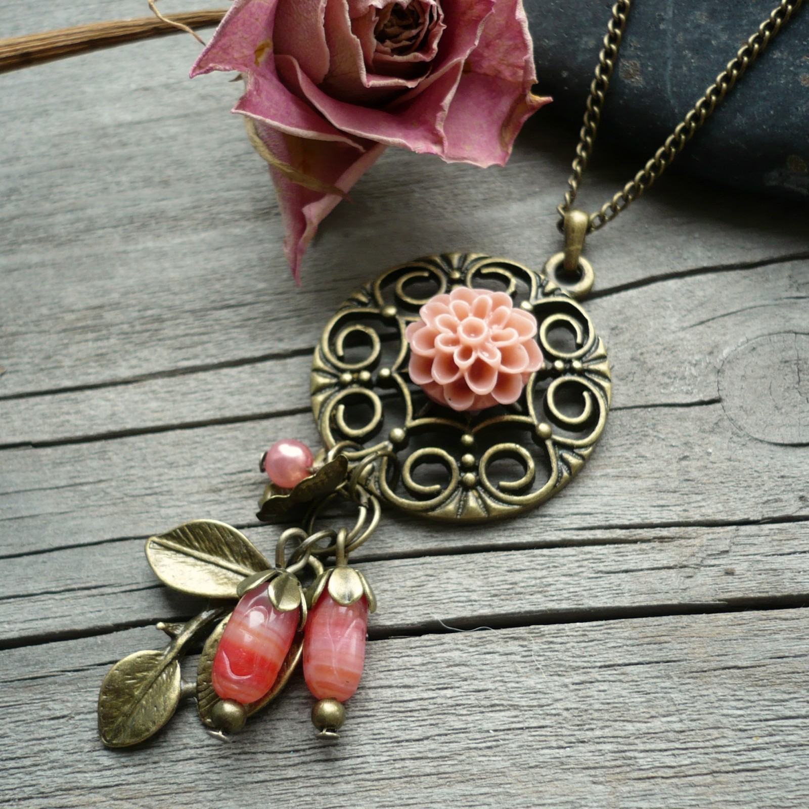 Starorůžová růžička