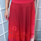 Dlouhá půlkolová sukně - vlčí máky na červené (umělé hedvábí)