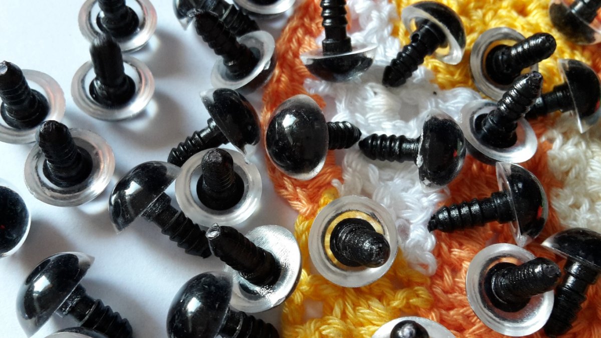 oči čiré 14mm  OKO018