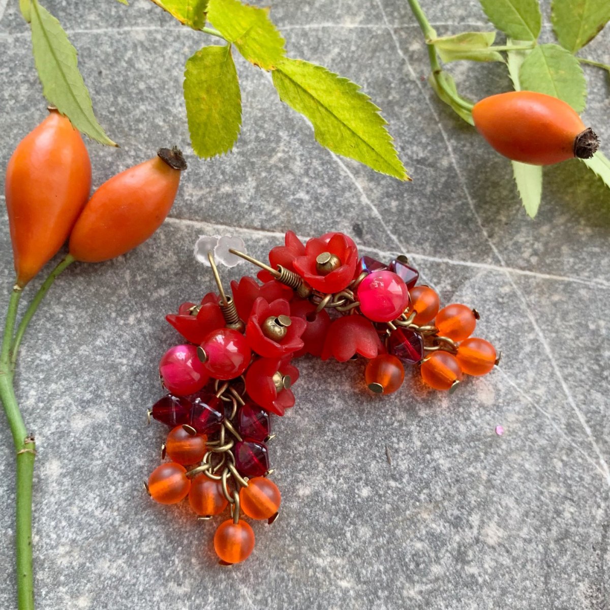 Náušnice šípkové hrozny